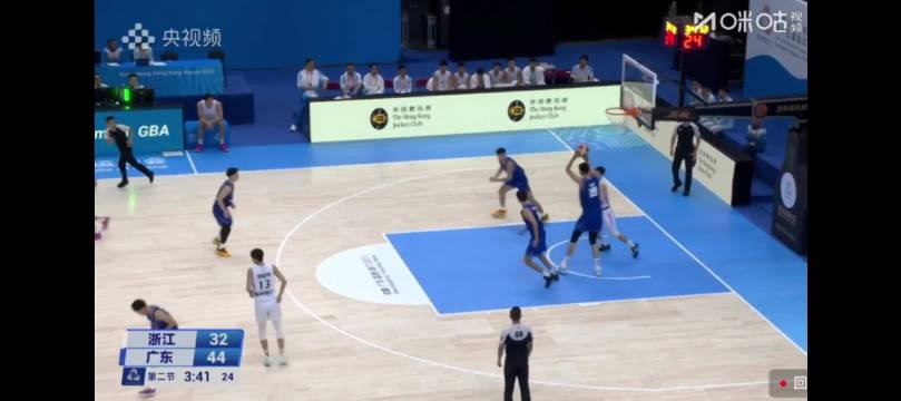 跟王浩然一起打球，感觉徐昕都变聪明了