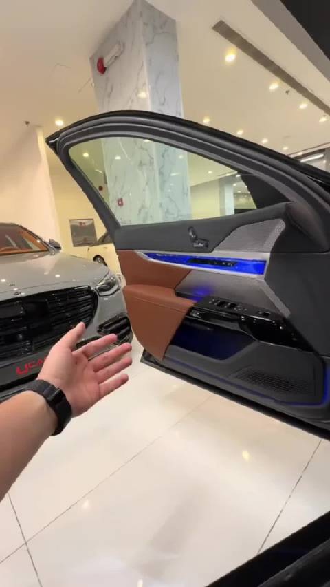 这要是国产车又要被说无用设计了