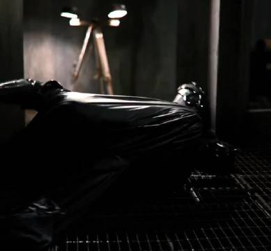 你选择了黑暗 而我在黑暗中出生 蝙蝠侠 黑暗骑士崛起