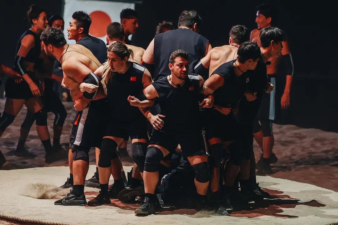 豆瓣8.6，看完这档真人版《鱿鱼游戏》，我变燃了