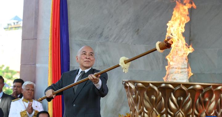 柬埔寨庆祝独立72周年