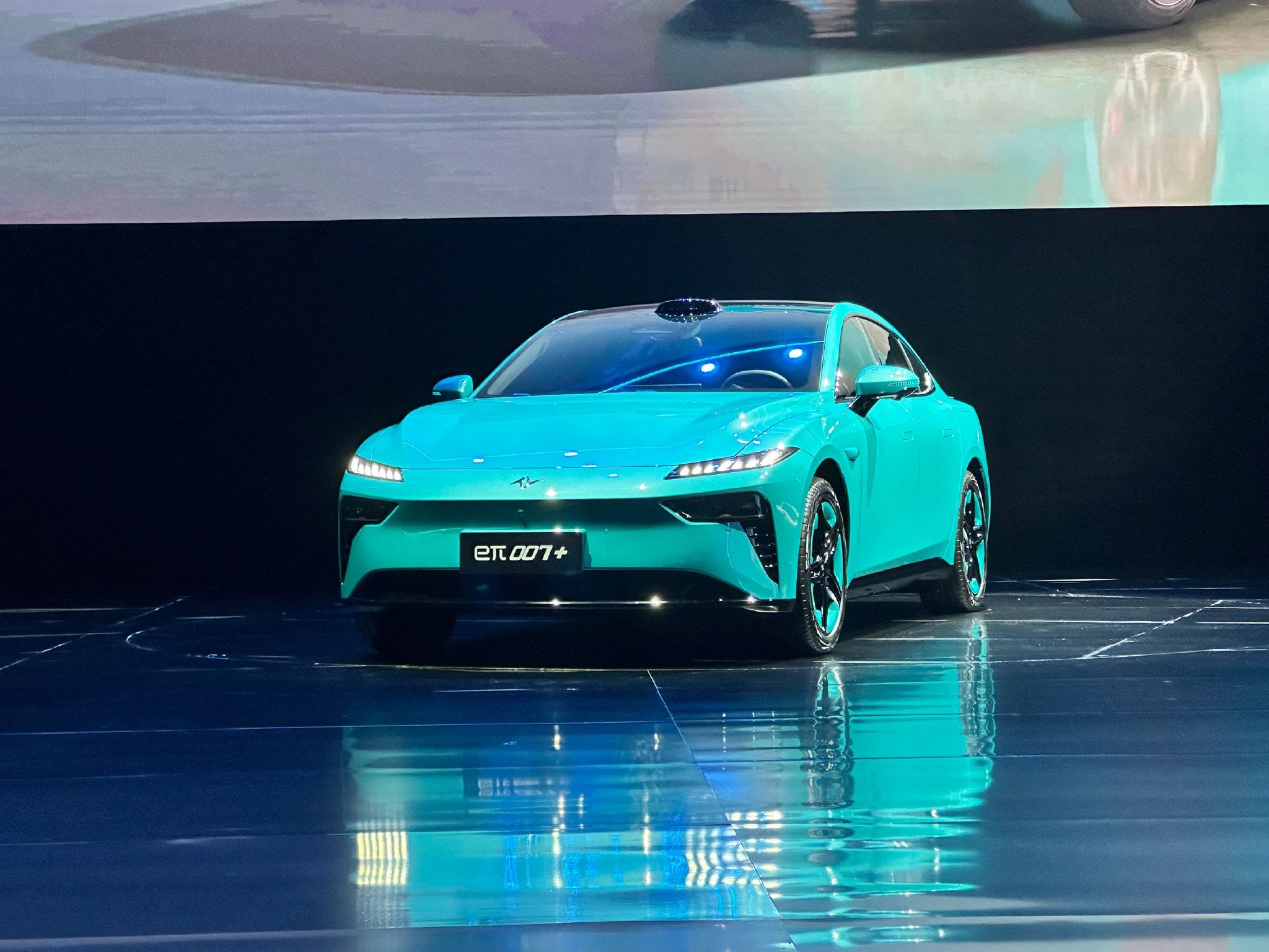 东风奕派eπ007+正式上市，限时焕新价13.99万起