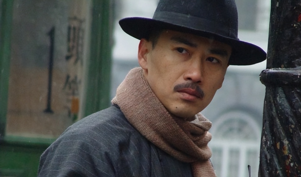 央视开播！37集谍战大剧来了！看完阵容，我想说：国产谍战有救了