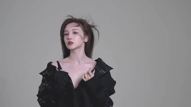 陈小纭男人装拍摄花絮