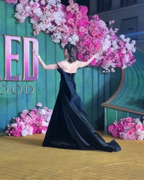 杨紫琼亮相《魔法坏女巫2》伦敦首映礼