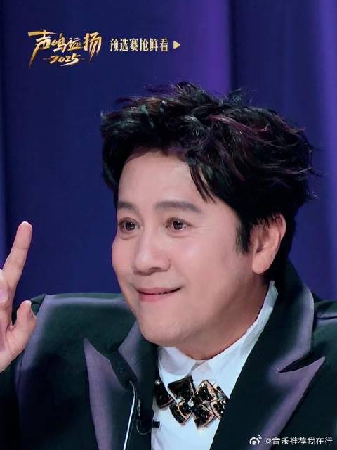 “真小武艺”现场唱服蔡国庆