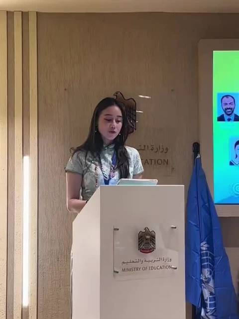 赌王幼女何超欣受宠成才，剑桥拒录选麻省理工双学位