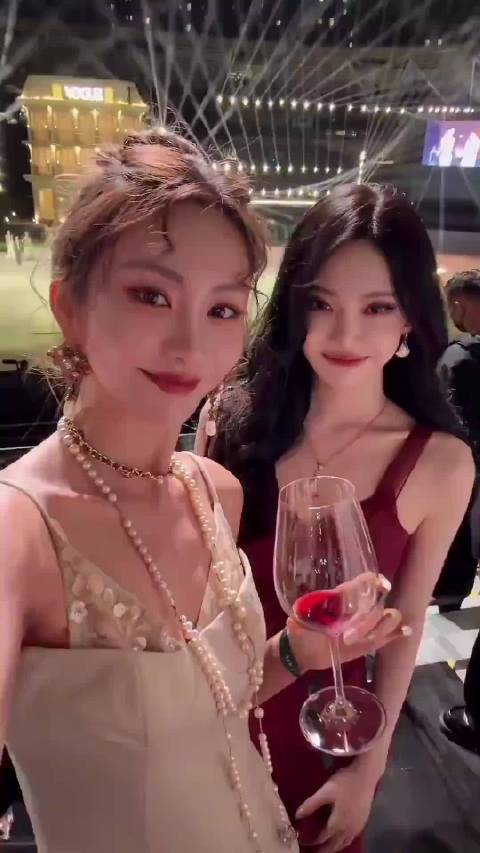 宁宁红裙也太美了吧️