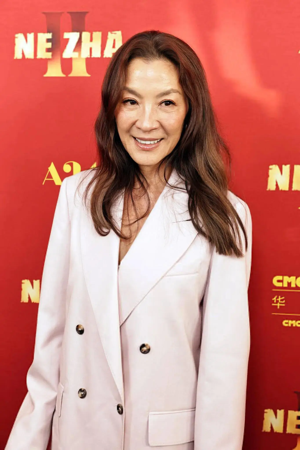 杨紫琼称好莱坞对亚裔女性刻板印象：好莱坞自诩世界顶尖电影人，却总要找借口才愿启用亚裔面孔