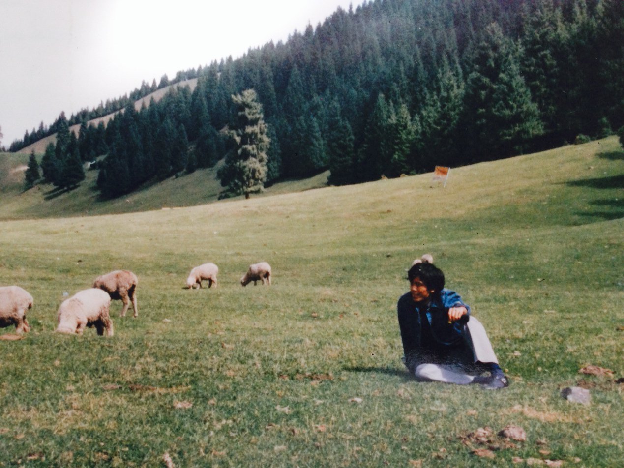 张者在新疆的早年照片