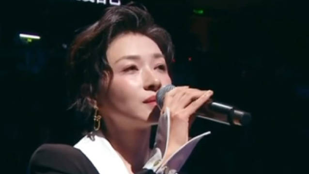 万茜金鸡开幕式讲述与观众约定