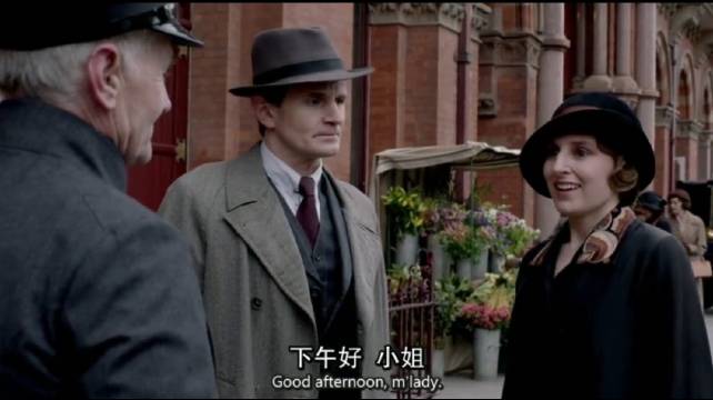 二小姐与已婚主编情意绵绵接吻！