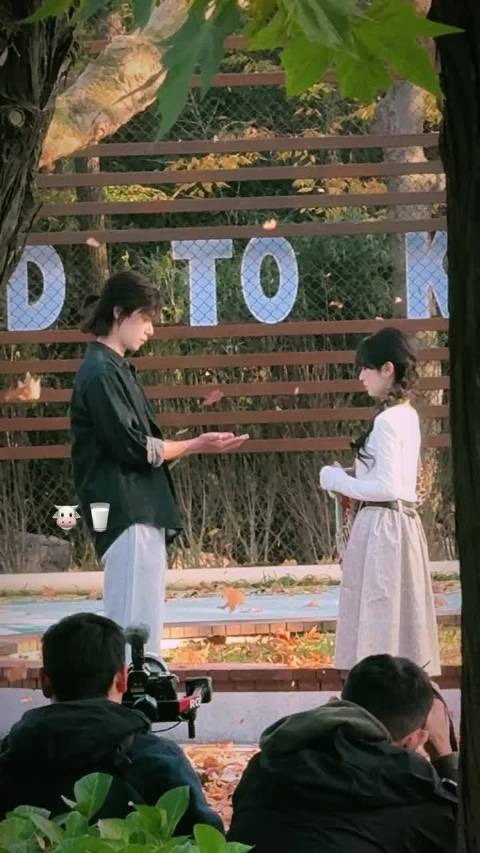 田曦薇胡一天新剧《天才女友》路透曝光