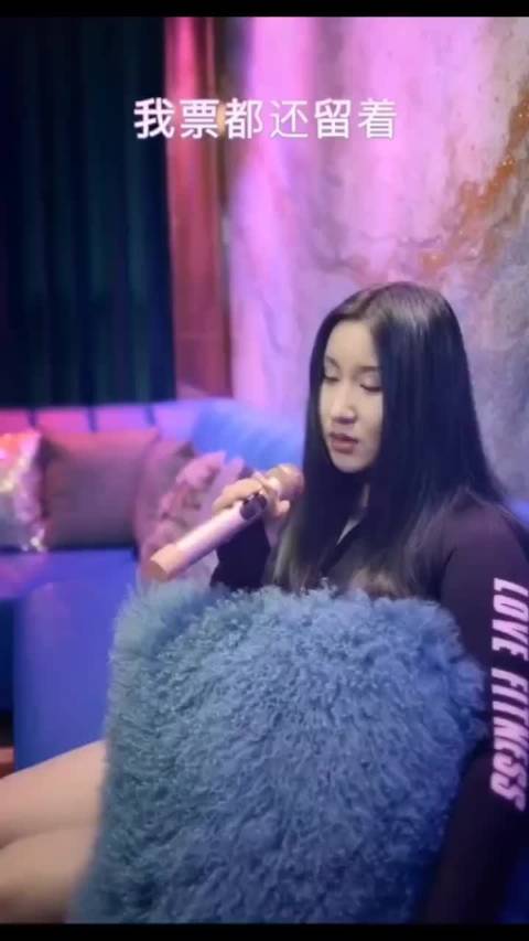 2019年认真唱歌的锤娜丽莎，锤锤嗓音也有点不一样呢