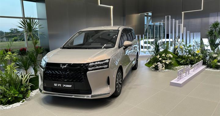 家用MPV市场迎来“全能选手” 五菱星光730上市 7.3万元起