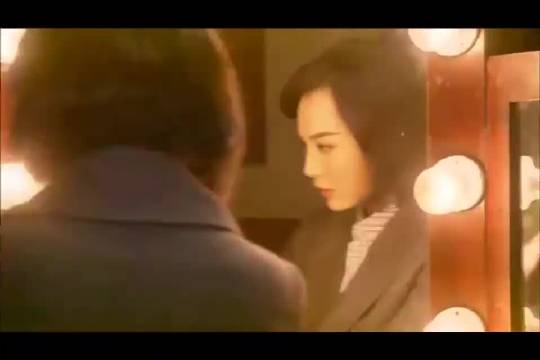 少妇被小伙追求，嘴上不答应，行动却很实诚