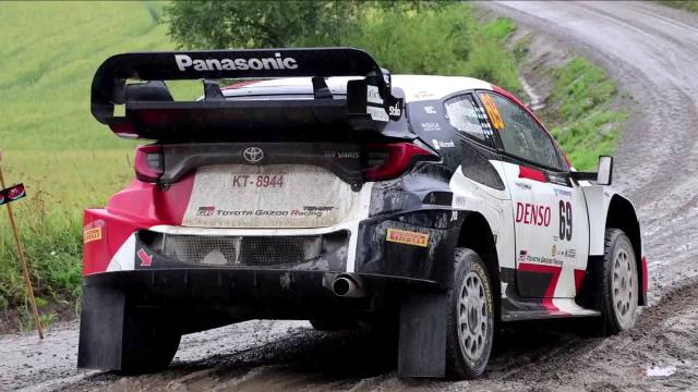 感受一下拉力赛车的暴力时刻 真不是量产车四驱能比的