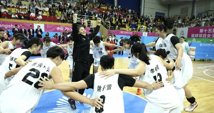 “女姚明”张子宇降维打击 山东队夺全运会U18女篮冠军