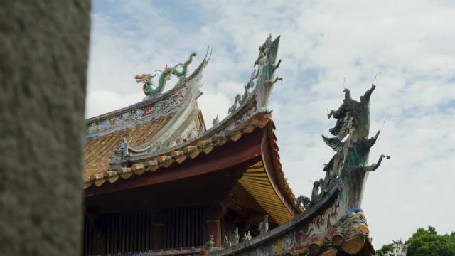 钟楼百货大楼改造为全球奢华精品酒店，梅赛德斯-奔驰V级MPV成闽地好旅伴