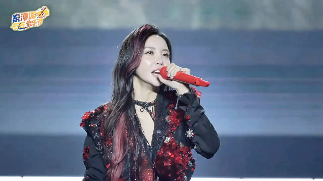 于文文安庆秦潭湖音乐节《保持安静》官摄版