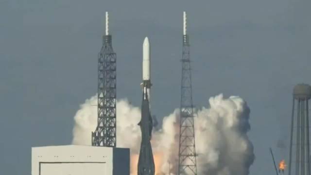 美蓝色起源火箭推进器回收