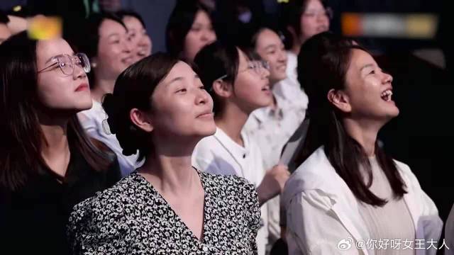 倪妮白宇现场发糖！妮姐用手点了宇哥额头，甜蜜度爆表