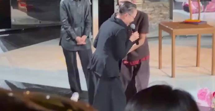 宋丹丹看张一山话剧赞其是天才，称他是骄傲