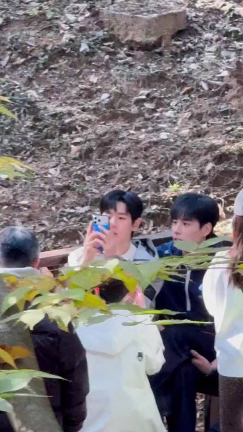 胡一天夏浩然研究田曦薇新手机表情震惊