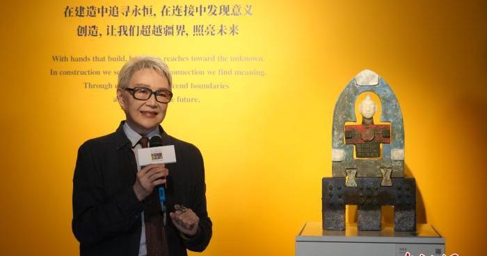 “璃光共曜廿五载——现代玻璃艺术联展”在沪开展