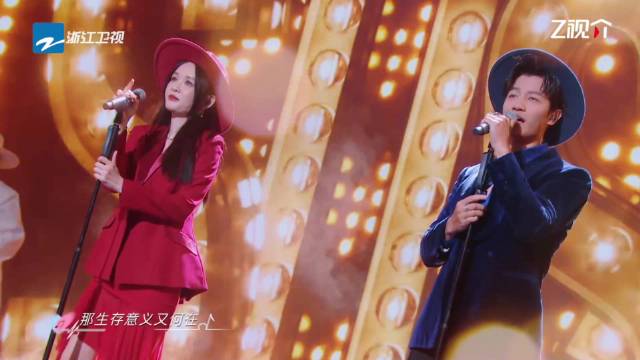 陈乔恩艾伦红蓝CP舞台合声默契亮相天声一对