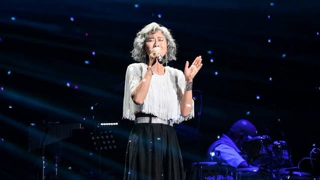 叶蒨文佛山巡演首唱国语金曲《爱的可能》