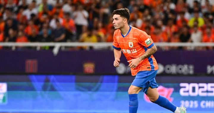 西班牙人不走，鲁能争冠遥遥无期？本以为是新吉尔，却成递刀后卫