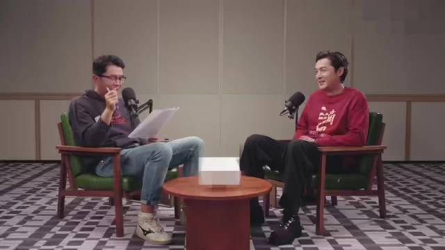 胡歌坦言年轻演员让自己有危机感