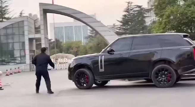 路虎发布2025年度最佳宣传片