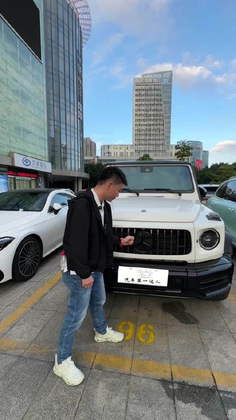 几问熊猫版，配色奔驰AMG G63