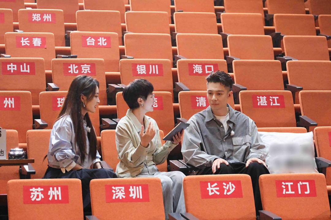 周柏豪走进《背后》：北上追梦，家人是底线和动力