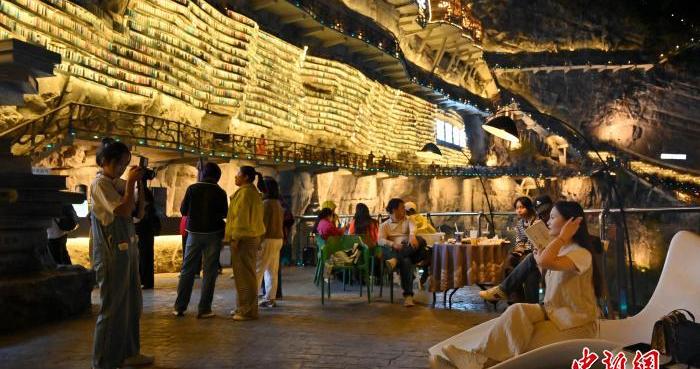 （走进中国乡村）广西河池仫佬族村落蜕变记：旧时天险地  今成“丰饶乡”