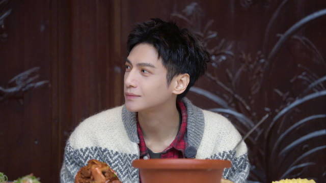 水龙吟团综江湖团建，众星分析美食刺客各出奇招