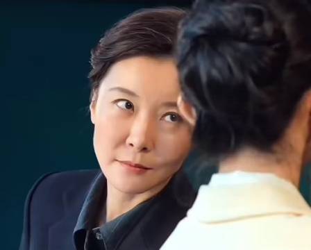 不知道啊不知道 现在就是刷《风吹半夏》等赵丽颖新剧《造城者》