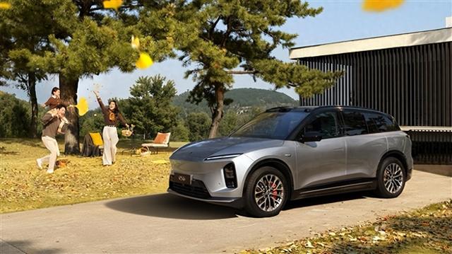 最畅销高端纯电SUV！蔚来ES6 30万台纪念版上市：34.98万起