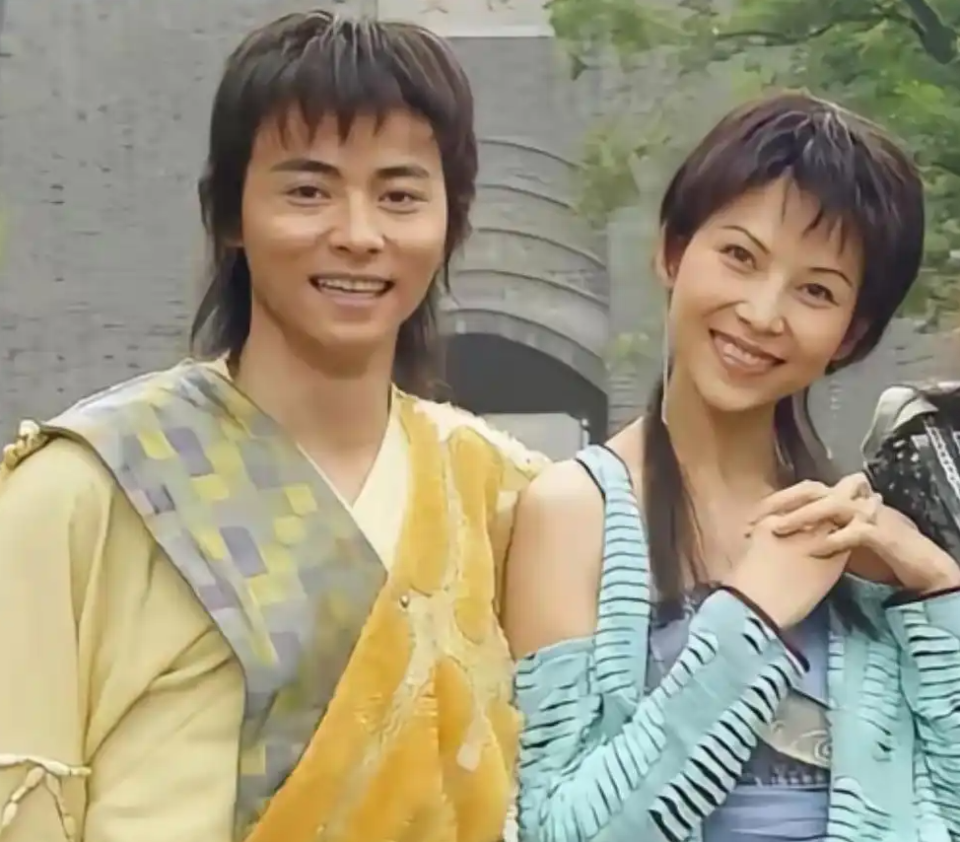 蔡少芬发文祝鱼蛋 6 岁：有儿女是福气，张晋转发呼应超默契