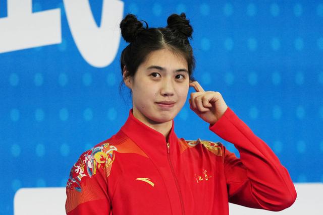 全运会｜张雨霏，又见丸子头