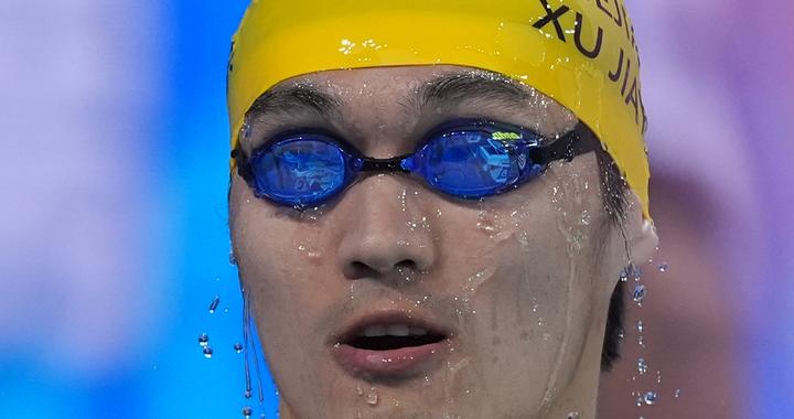 全运会丨游泳——男子50米仰泳决赛：徐嘉余夺冠