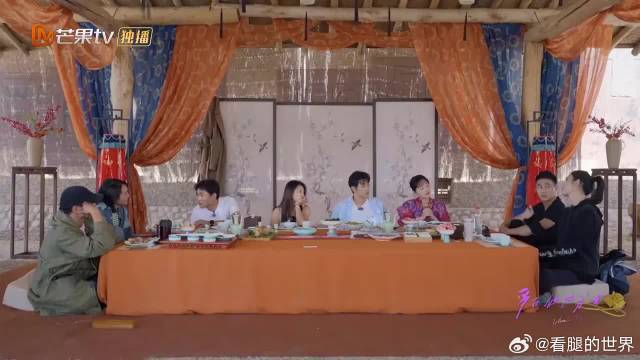 王彦霖注意到，朱丹在说话时，周一围已经红了眼眶