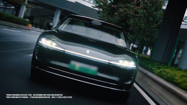 华为乾崑XMC数字底盘引擎提升多车型驾控体验