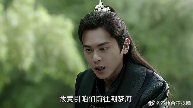 范闲刚入皇宫，就被燕小乙察觉，却只用一招便蒙混过去