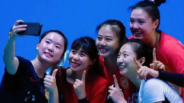 苏辽赛后丁霞张常宁龚翔宇合影引球迷感慨