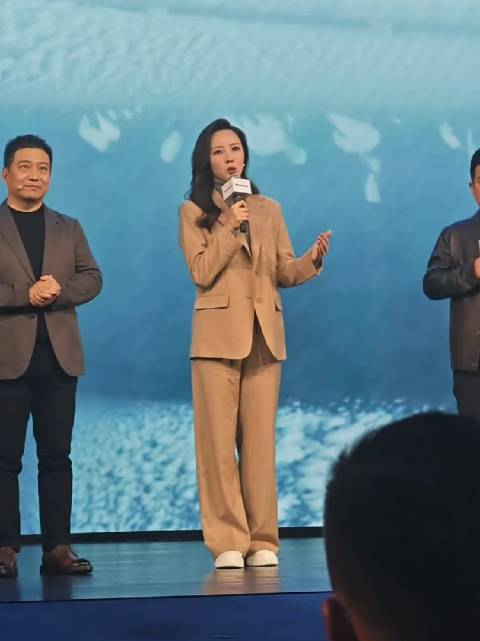 李思思完全脱稿出口成章