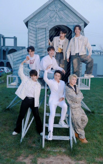 王耀庆发歌获张远魏哲鸣等众星打call