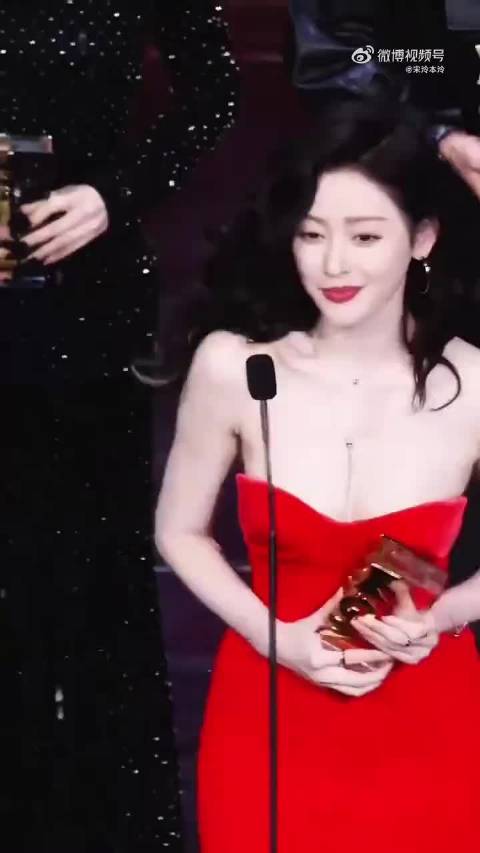 张天爱白到发光！